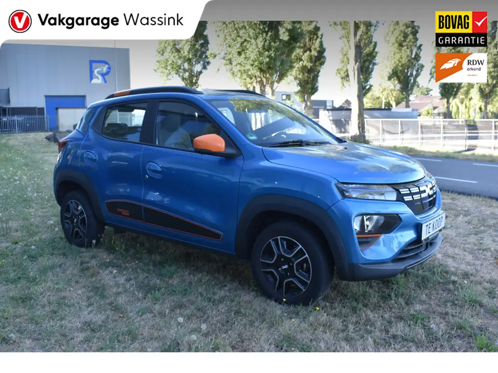Dacia Spring Essential 27 kWh vol electric navigatie pdc Leer