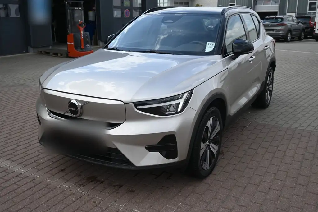 Volvo XC40 BEV Plus Single Motor*2WD*WP*RW: 460 KM*