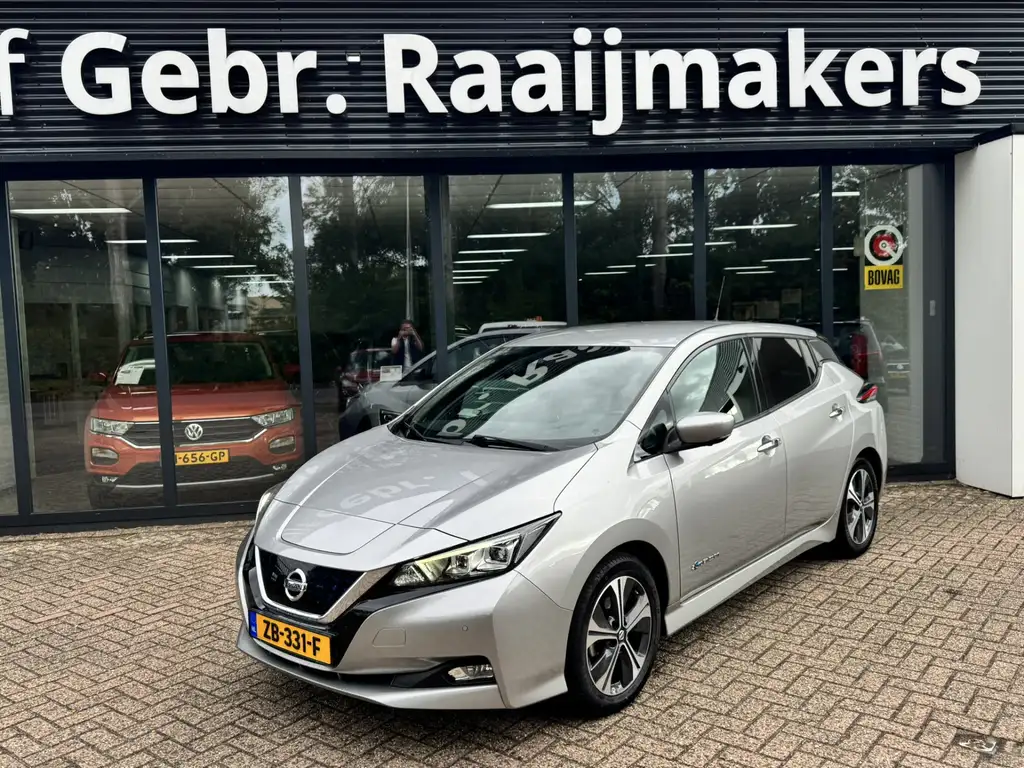 Nissan Leaf Tekna 40 kWh*85%SOH*Navi*ECC*EXPORT*