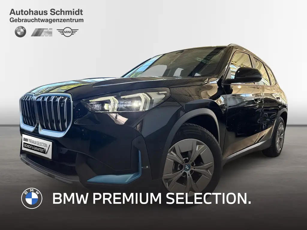 BMW iX1 xDrive30 *LC+*DAB*AHK*Pano*Adapt.LED*Adapt.M-Fahrw