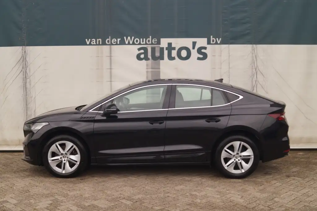 Skoda Enyaq Coupé iV 80 Business Edition -SOH96%-PANO-ECC-LMV-
