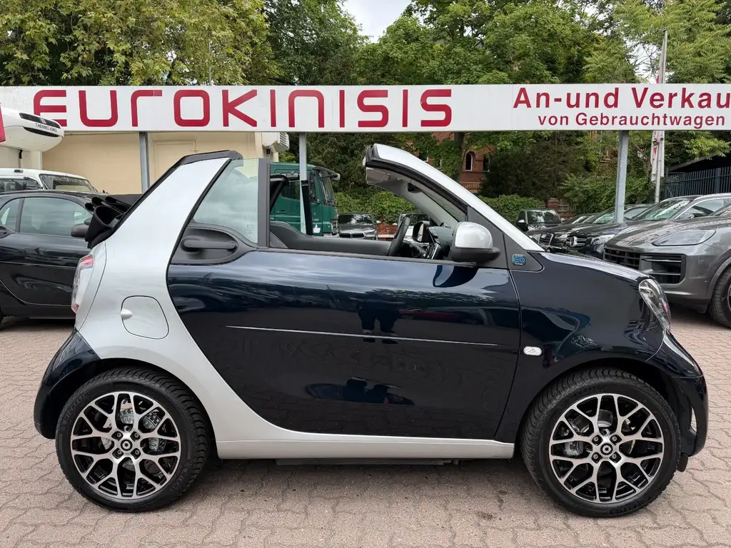 smart forTwo fortwo cabrio EQ 60kW*EXCL*JBL*NAVI*KAM*22kW*