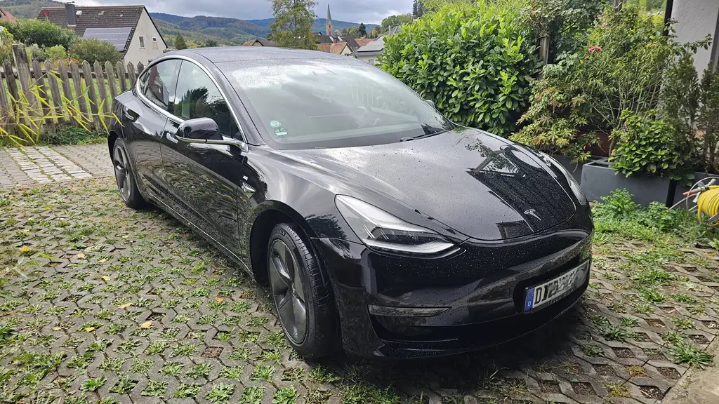Tesla Model 3 Model 3 Langstreckenbatt. Allradantrieb Dual Motor