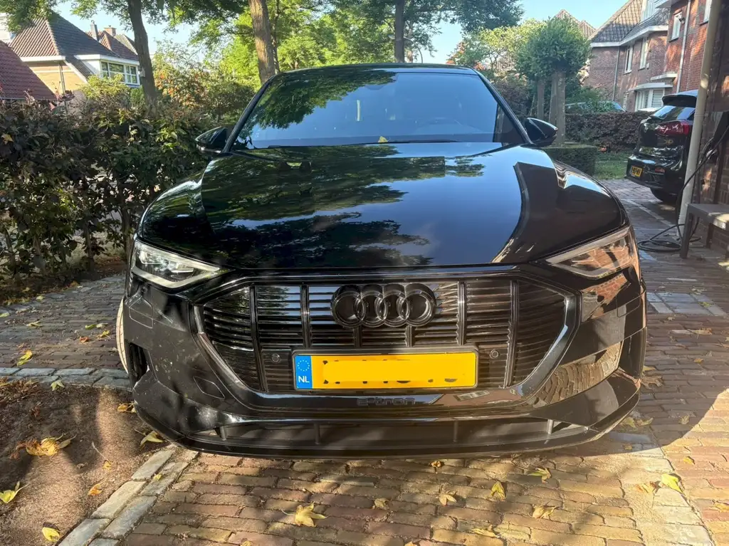Audi e-tron 50 quattro S line