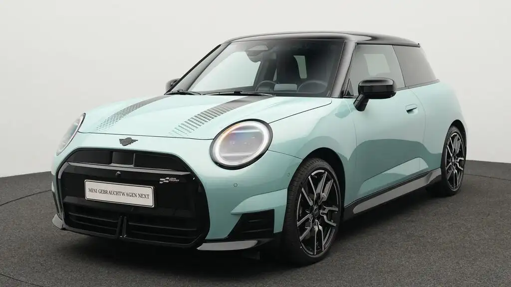 MINI Cooper SE John Cooper Works Trim