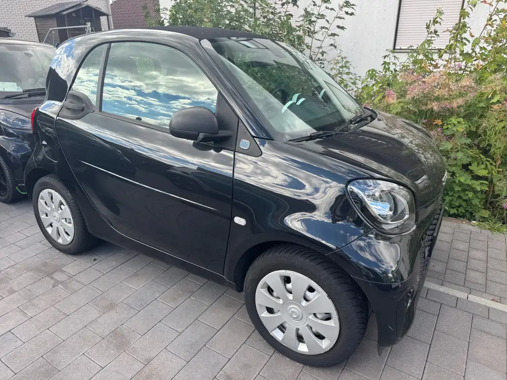 smart forTwo Gut und günstig mit 22 KW, TÜV neu, SOH 95% inkl. Mwst