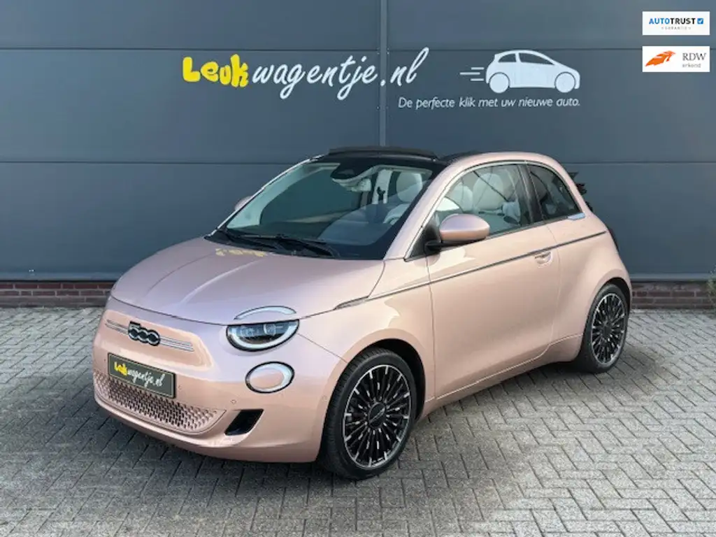 Fiat 500C E La Prima 42 kWh Cabrio *carplay *leer *stoelv.
