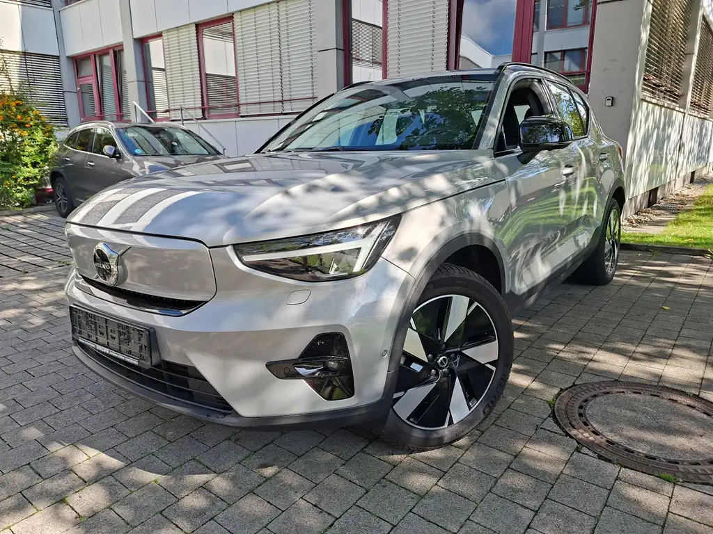 Volvo XC40 Ultimate Recharge Pure Electric AWD