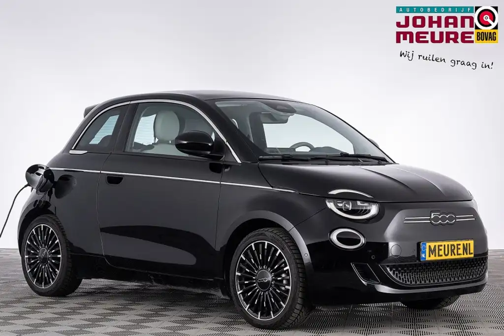Fiat 500e 42kWh La Prima | PANORAMA | ADAPTIVE CRUISE | CAME
