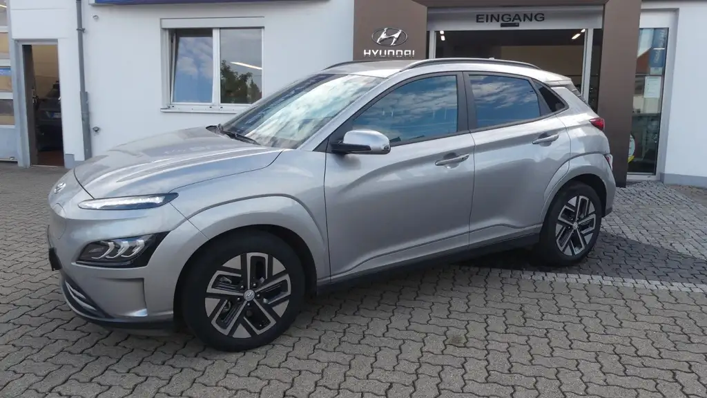 Hyundai KONA 150kW Prime + Sitz-Paket 204PS
