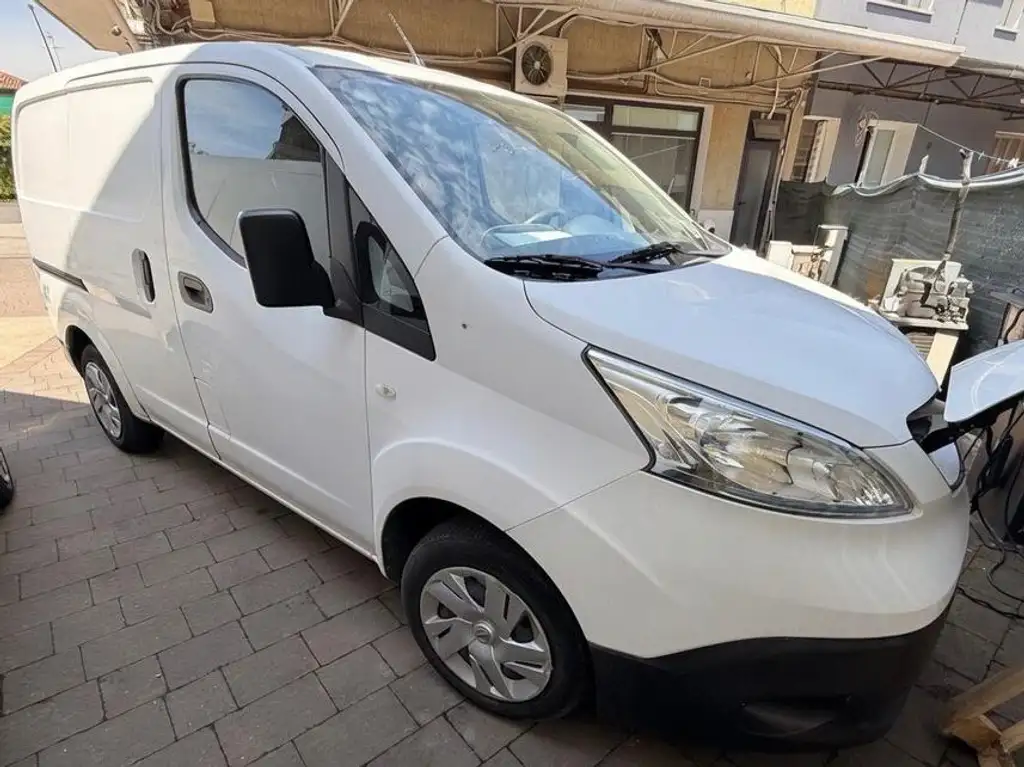 Nissan E-NV200 Van