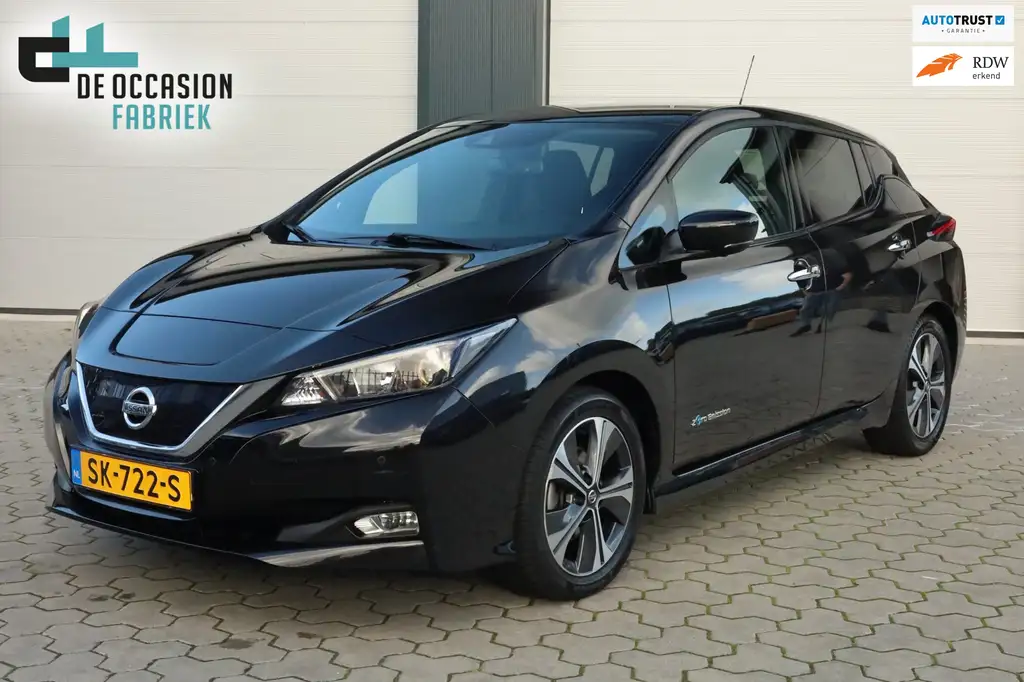 Nissan Leaf 2.ZERO EDITION 40 kWh Carplay, Camera Adaptief