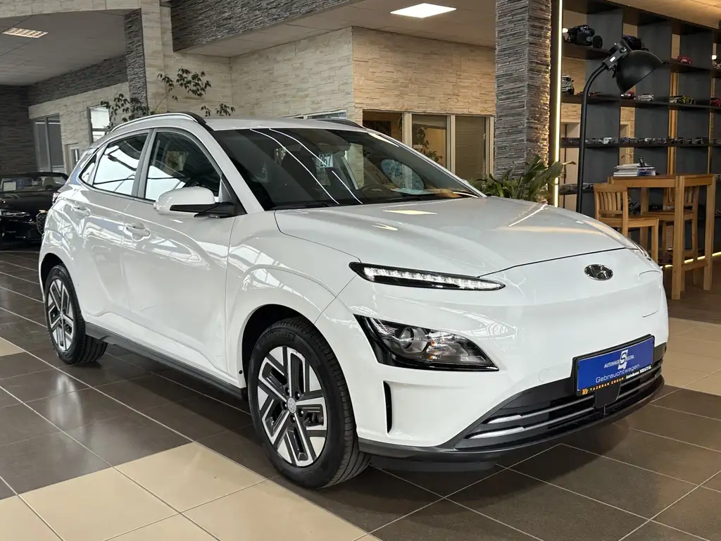 Hyundai KONA Select R.Cam dig.Cockpit SHZ LED ACC DAB
