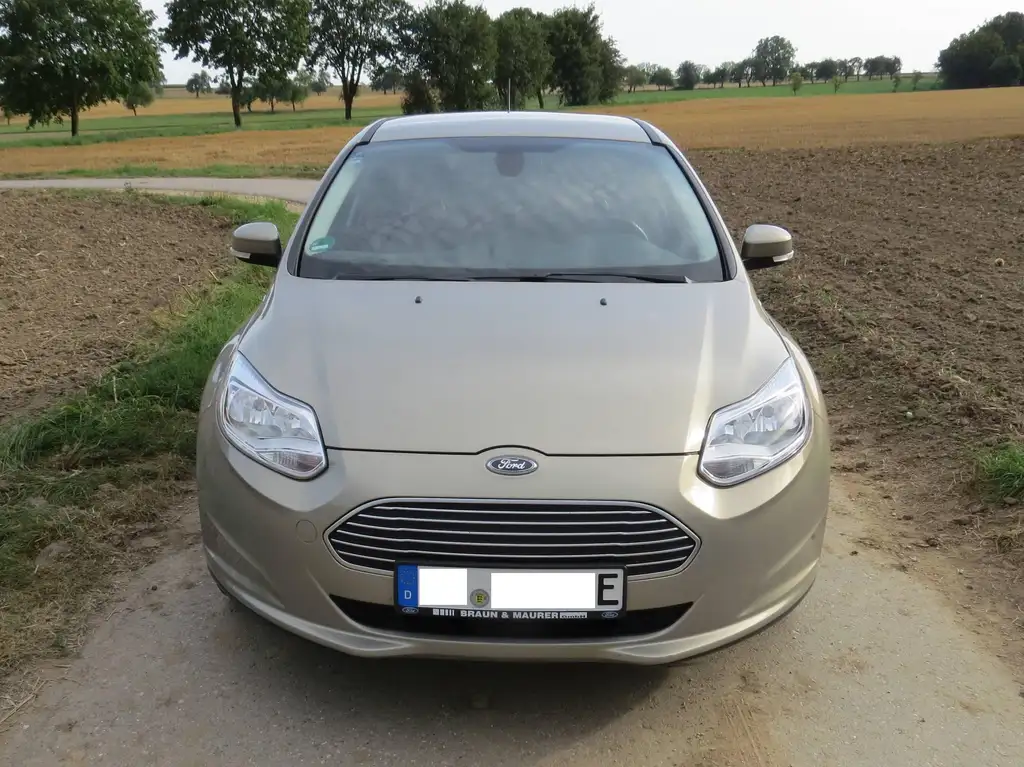 Ford Focus Focus Electric mit CCS