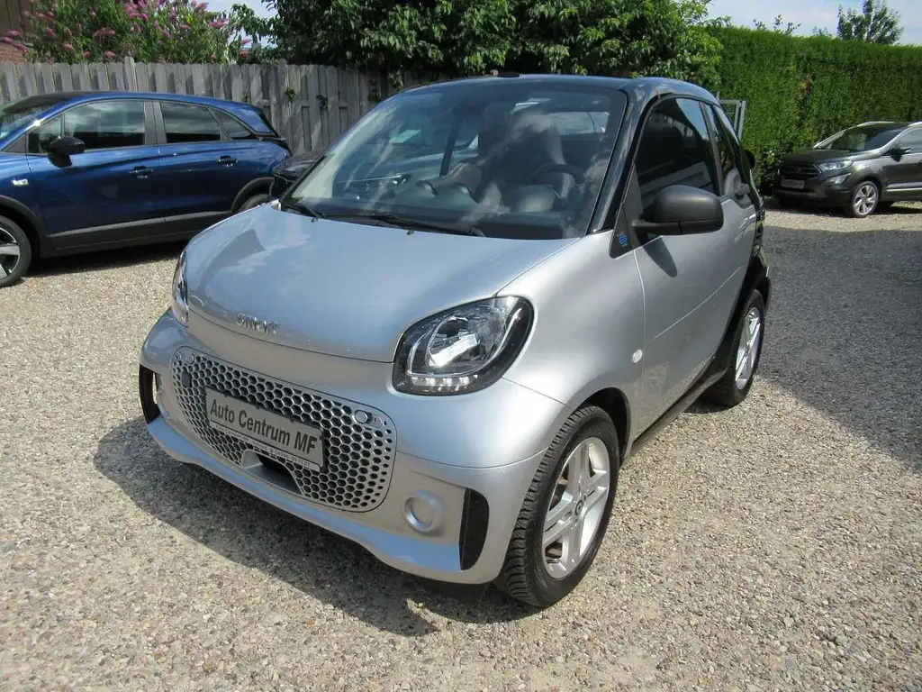 smart forTwo smart fortwo cabrio electric drive EQ