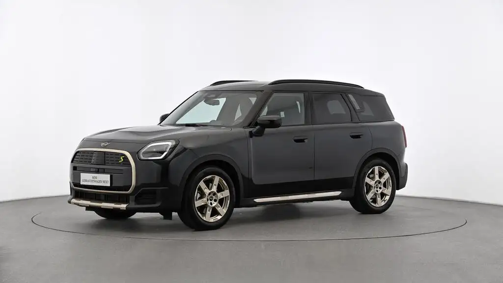 MINI Countryman SE All4 Favoured Trim
