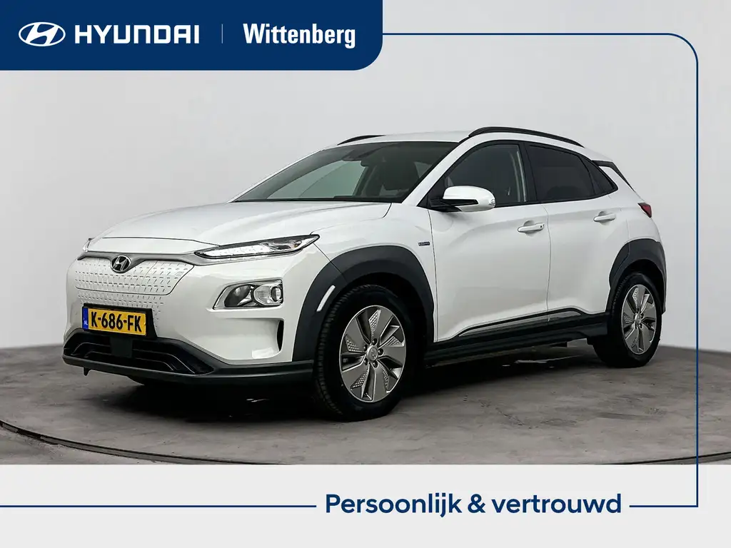 Hyundai KONA EV Fashion 64 kWh | Warmtepomp | Navigatie & Carpl