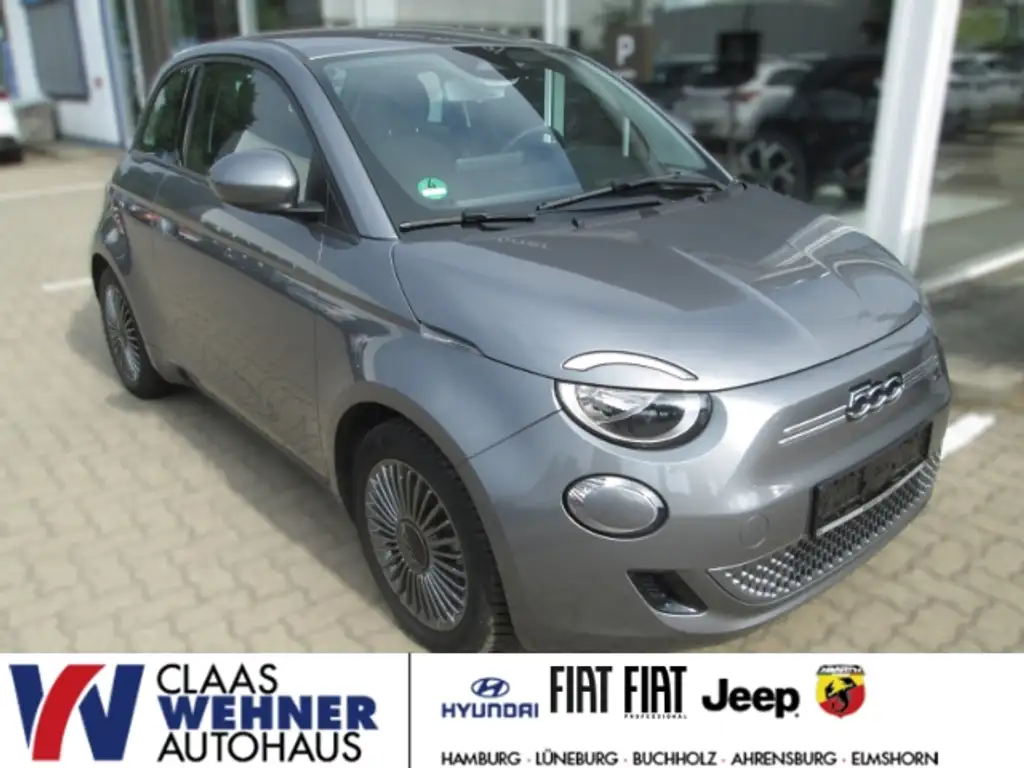 Fiat 500e e Icon Navi Kamera Android Apple CarPlay