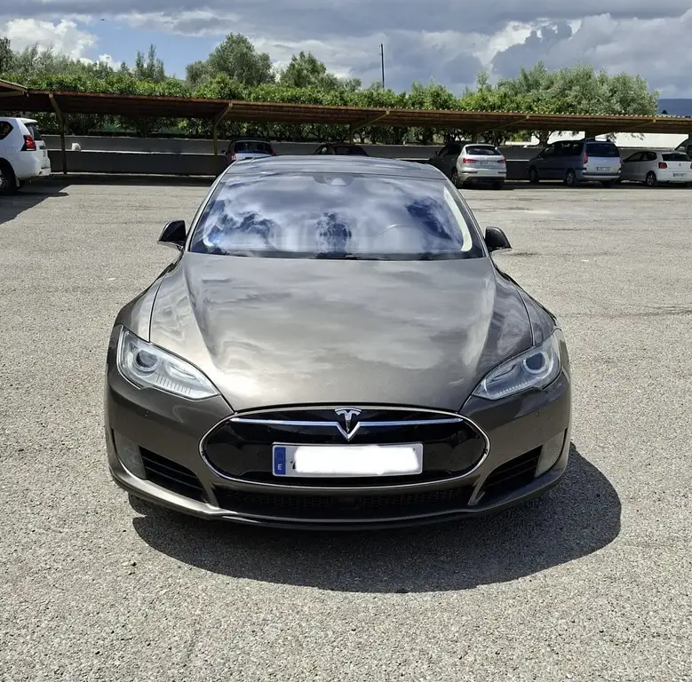 Tesla Model S 90