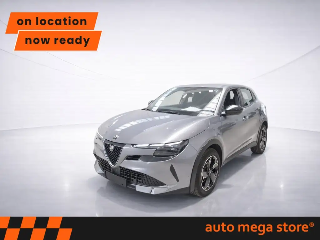 Alfa Romeo Junior Elettrica 54 kWh ACC/LED/PDC/Carplay