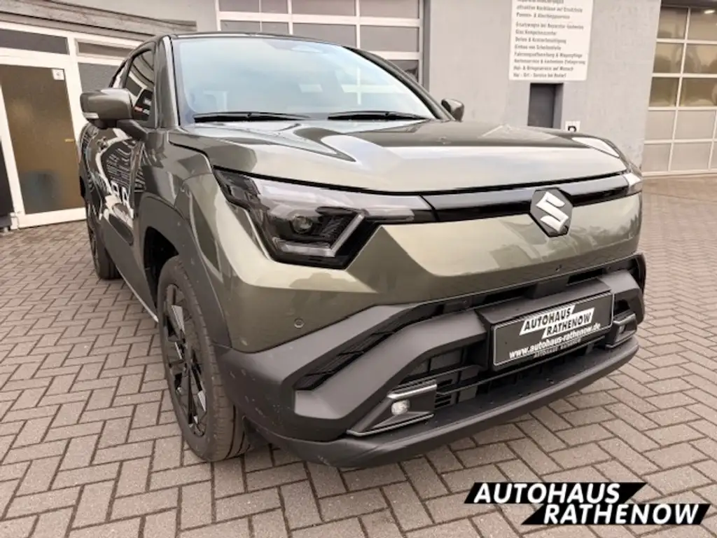 Suzuki eVitara Comfort+ 61kWh 174 PS Panorama Dach
