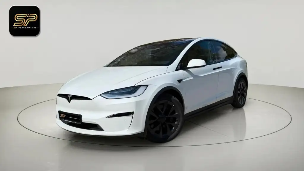 Tesla Model X Standard