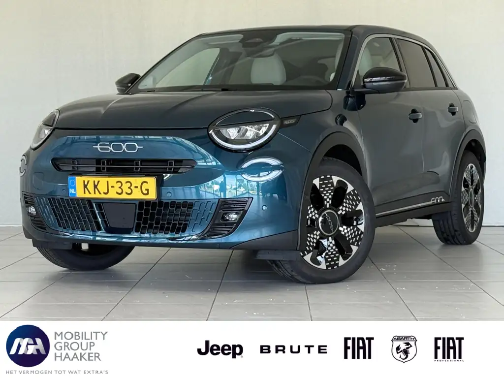 Fiat 600e La Prima 54 kWh | Apple-Android | Stoelmassage | W