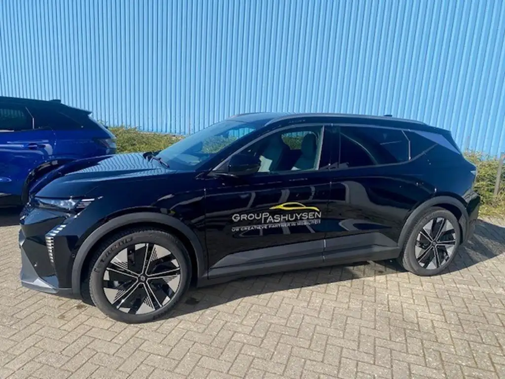 Renault Scenic E-Tech techno 220 hp long range