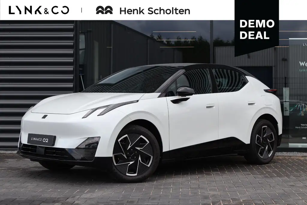 Lynk & Co 02 Core 66 kWh | 1600KG Trekgewicht | Stoelverwarming