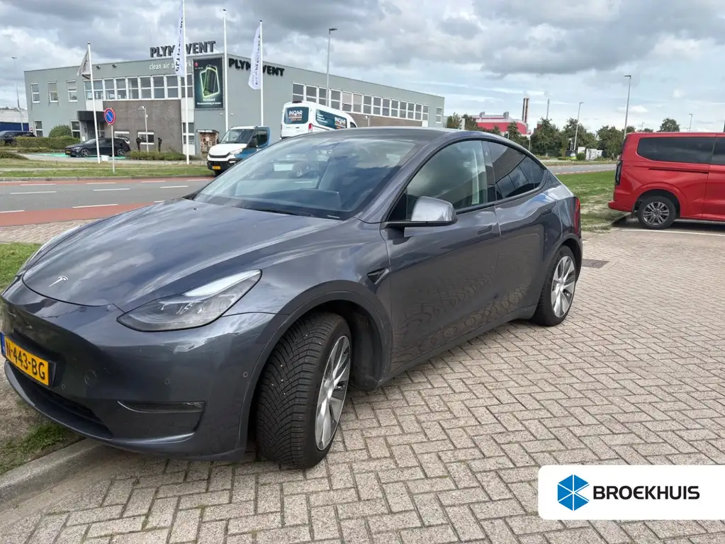 Tesla Model Y Long Range AWD 75 kWh l 514PK l Leder l 360gr Came
