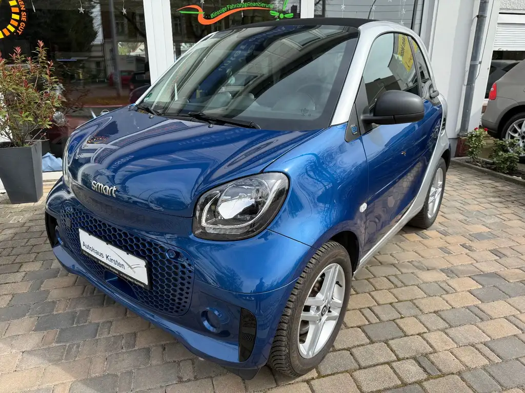 smart forTwo EQ Schnelllader CarPlay/PDC/Garantie