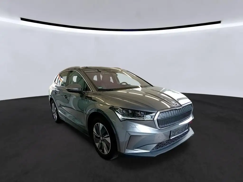Skoda Enyaq 80 Suite AHK Pano Wärmep. Leder Kam Matrix LHZ 4xS