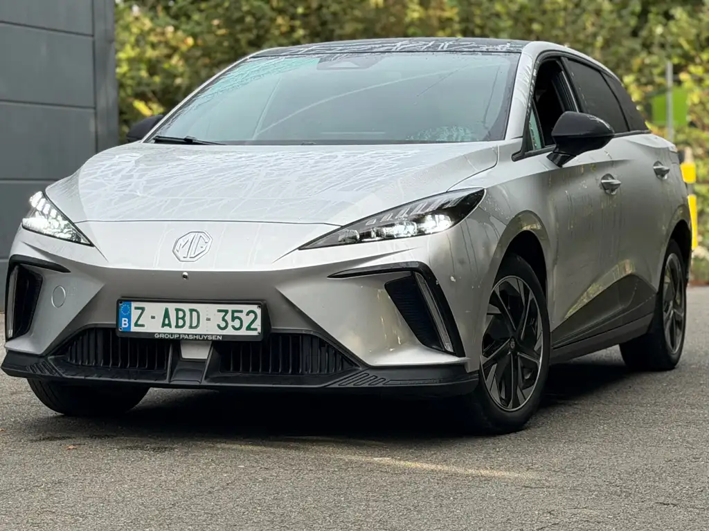 MG 4 64 kWh Luxury-204pk-Navi-360cam-Leder-2023