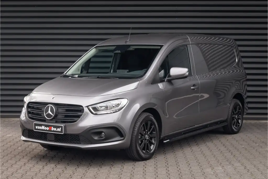 Mercedes-Benz Citan eCitan L2 Pro 51 kWh Gloss Black