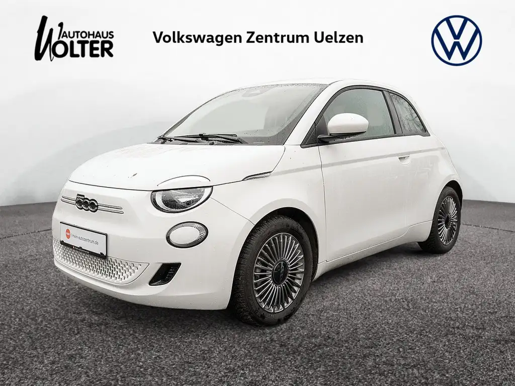 Fiat 500e Base 42kWh - CarPlay, Klimaautomatik, uv