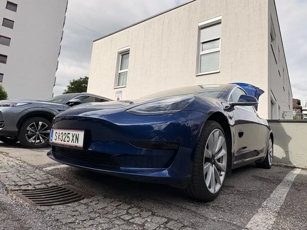 Tesla Model 3 Standard Reichweite Plus Hinterradantrieb