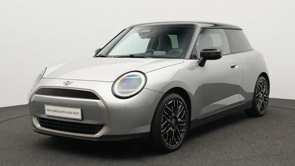 MINI Cooper Favoured Trim