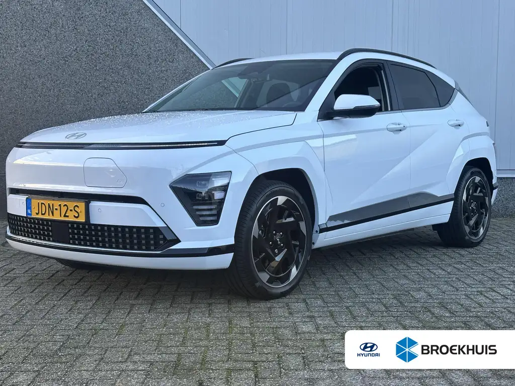 Hyundai KONA Electric Comfort Smart 48.4 kWh / Navigatie / Blin