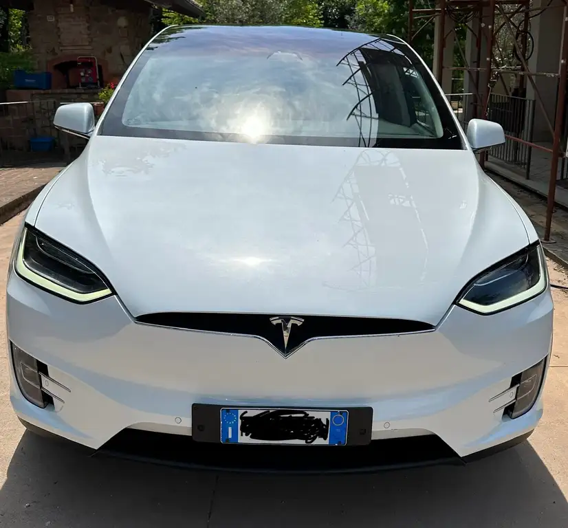 Tesla Model X Model X 100 D free supercharge