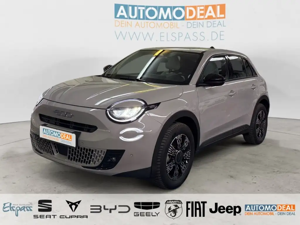 Fiat 600 Icon Electric NAV LED DIG-DISPLAY KAMERA ACC SITZ.