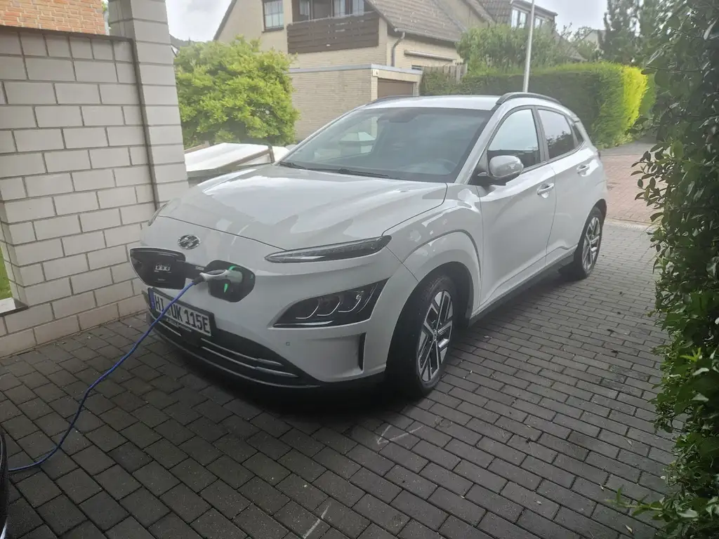 Hyundai KONA Prime Elektro 2WD mit AHK