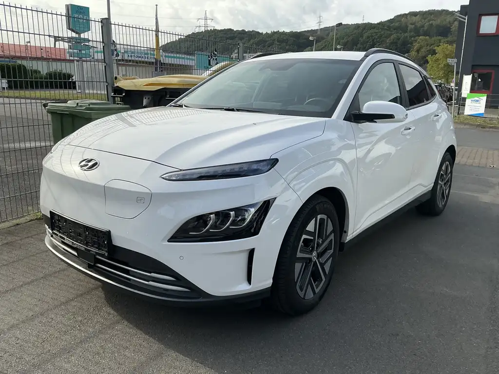 Hyundai KONA Trend R.Cam Navi Krell HUD ACC LED DAB