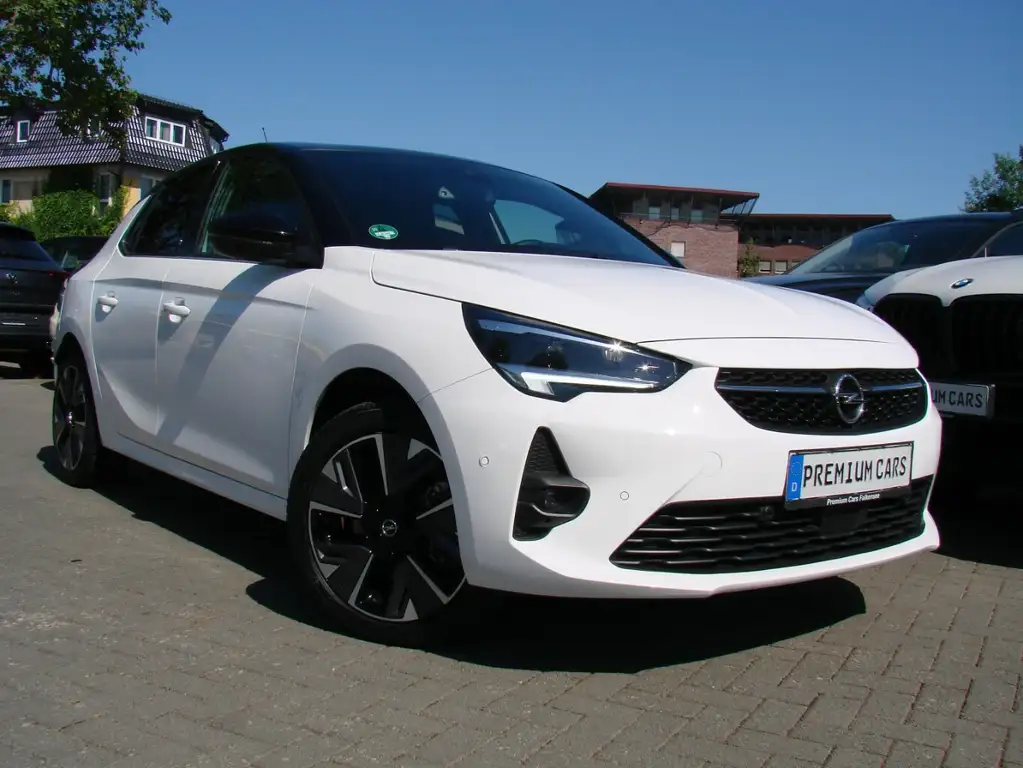 Opel Corsa-e Ultimate Pano IntelliLux LED Kamera 180º Tempomat