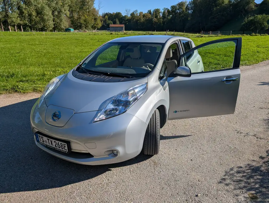 Nissan Leaf Leaf
