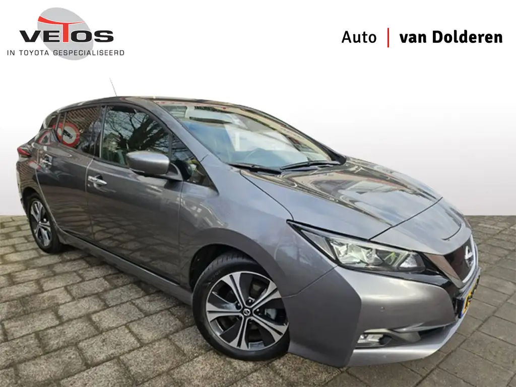 Nissan Leaf Tekna 40 kWh Leder/360 graden camera/SOH 86.6%