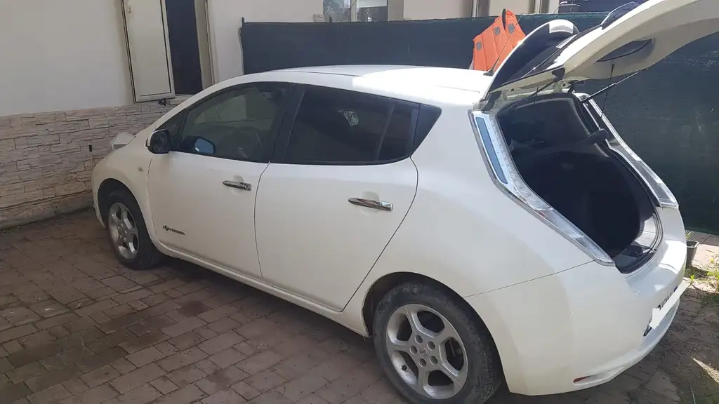 Nissan Leaf Leaf I Acenta Flex 24kW (buy/lease) 109cv my16