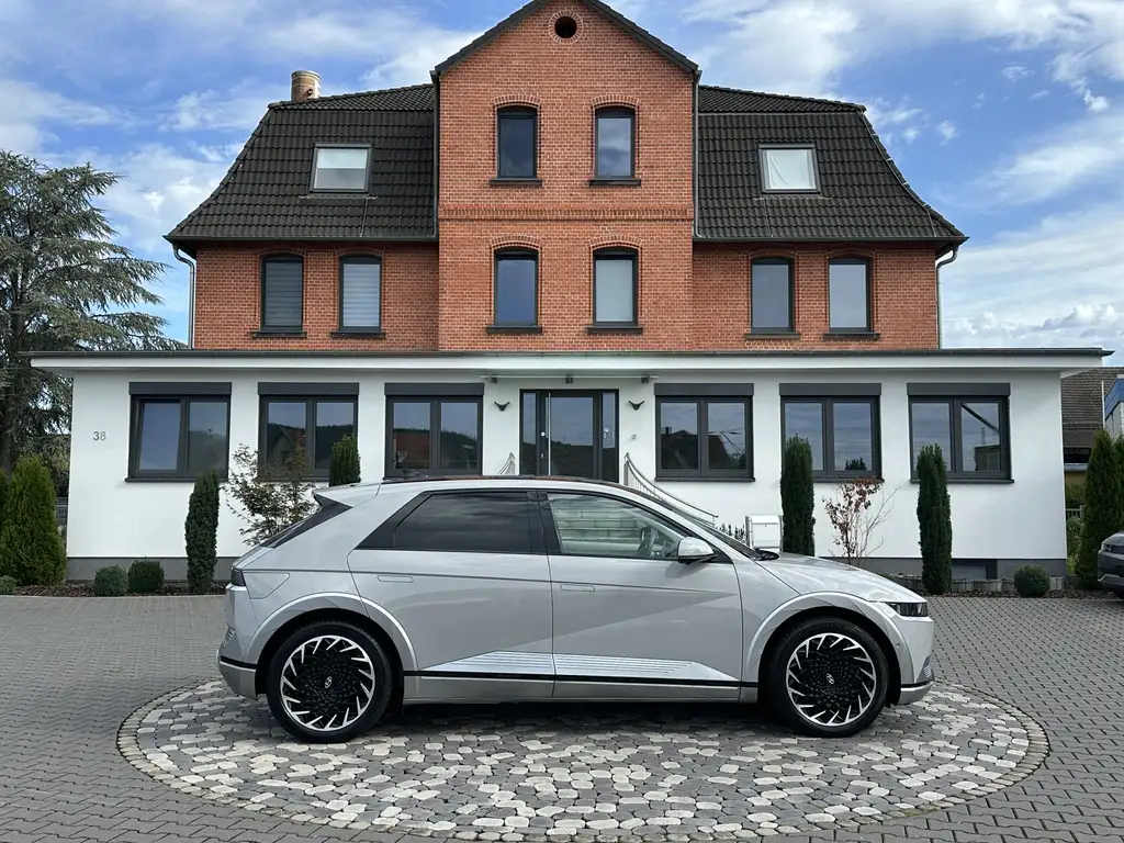 Hyundai IONIQ 5 Uniq 4WD LED HUD SOLAR RELAX AHK 20 360°