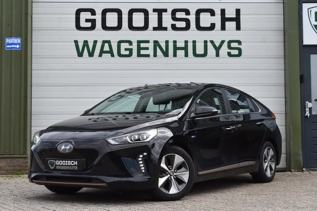 Hyundai IONIQ Premium EV | 100% SoH | Schuifdak | Leder | Memory