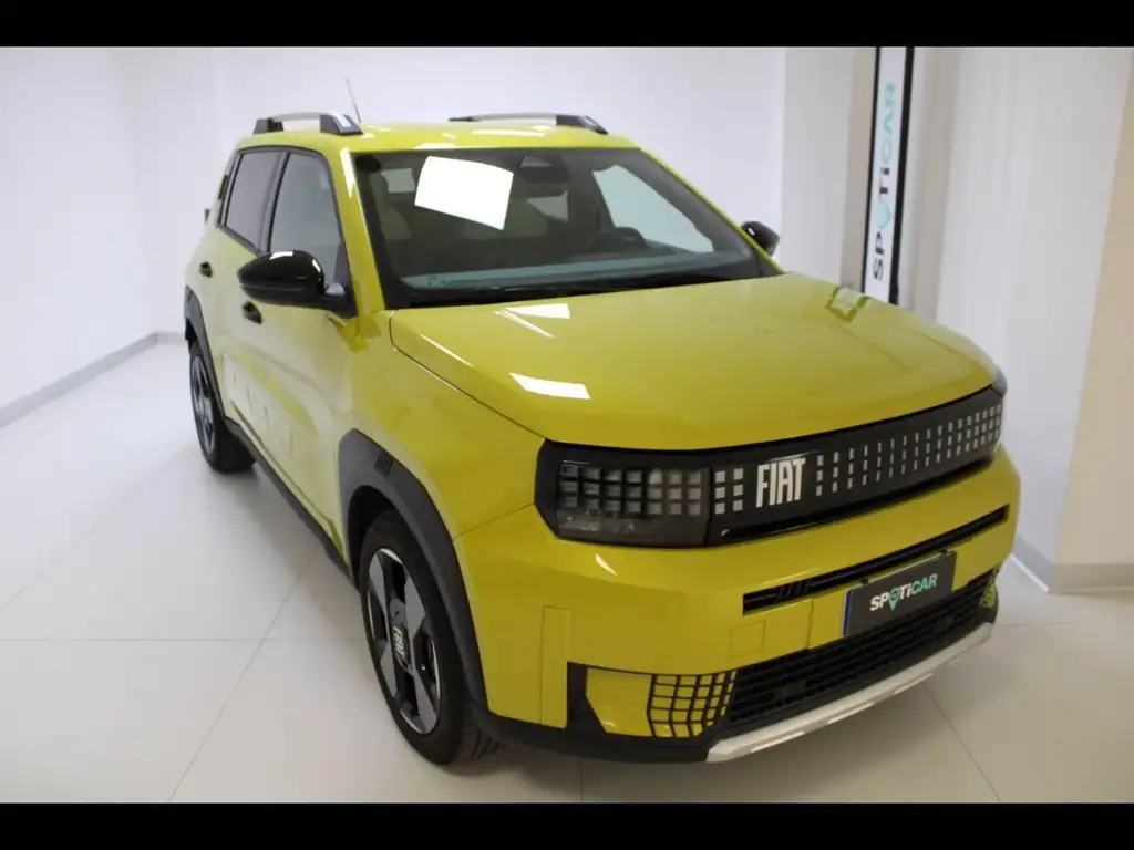 Fiat Grande Panda E 44 kWh  La Prima