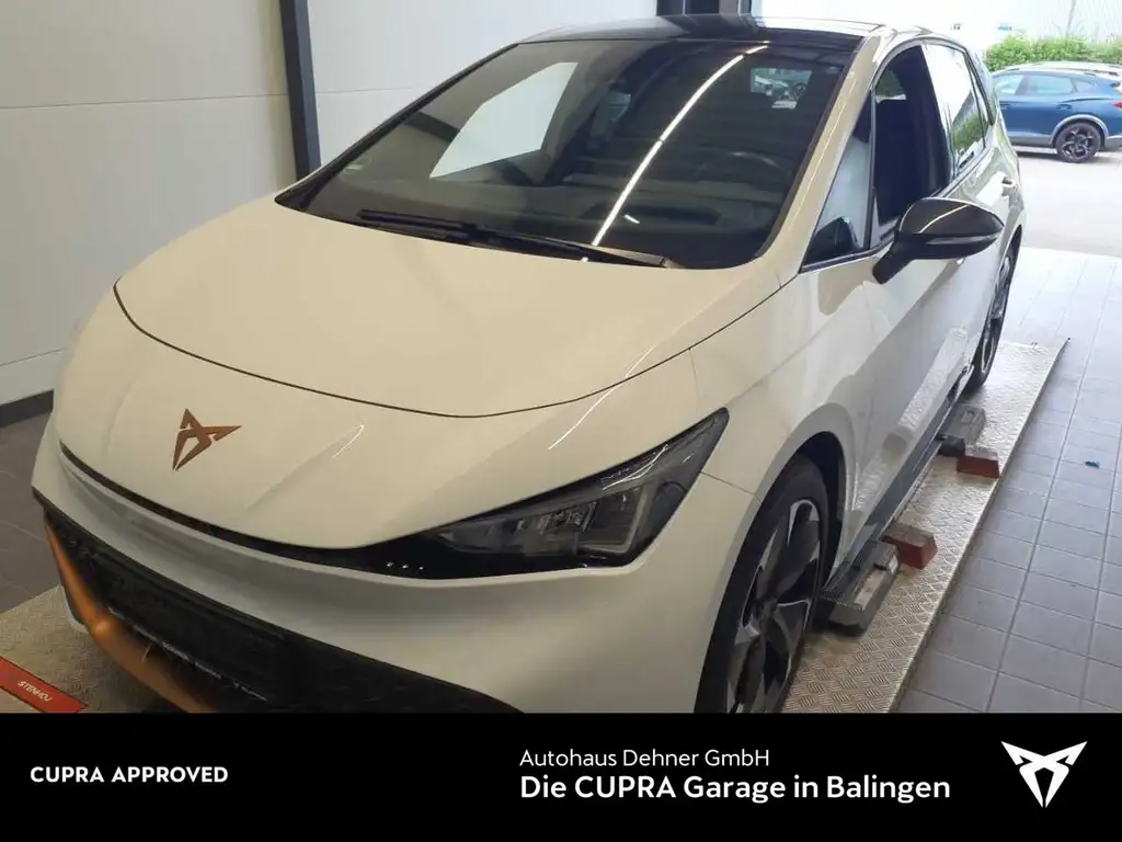 CUPRA Born 204PS/62kWh SKYLINE+PILOTM++BEATS+TECHM+HUD Klima